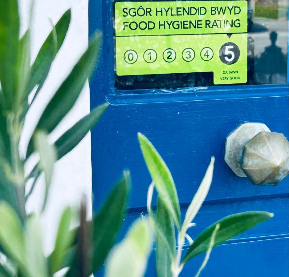 Hotel No5, Beachfront With Free Private Car Park Llandudno Exterior foto